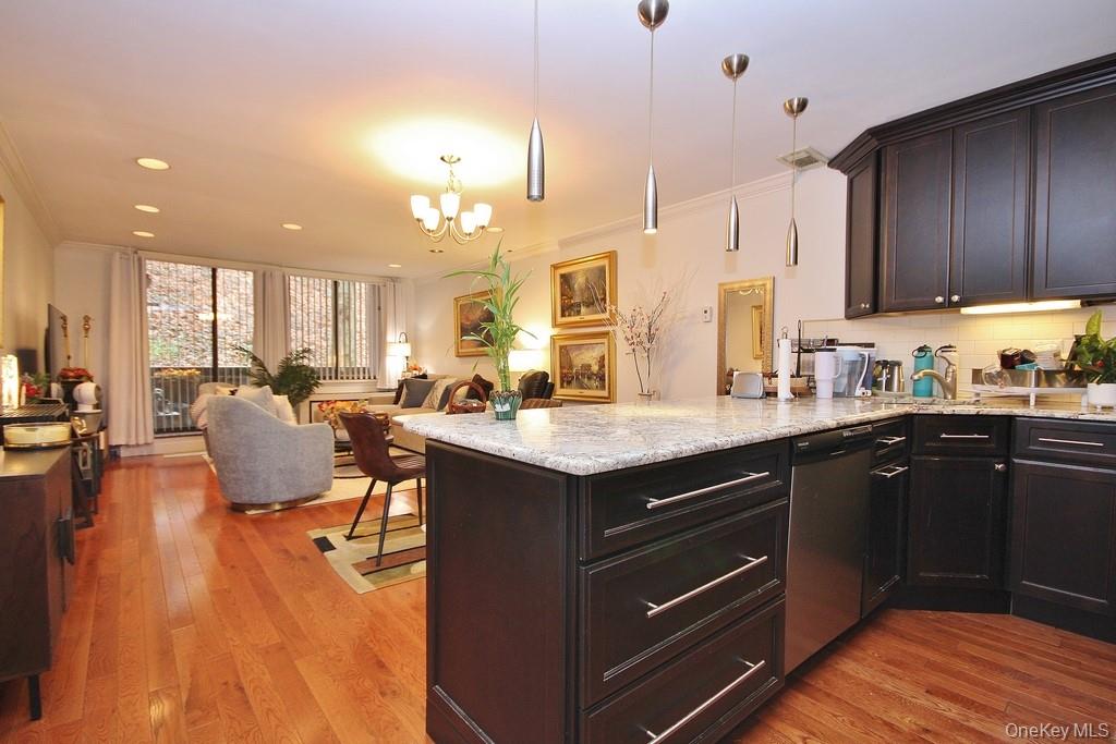 1374 Midland Avenue 101 Bronxville Bronxville, NY 10708