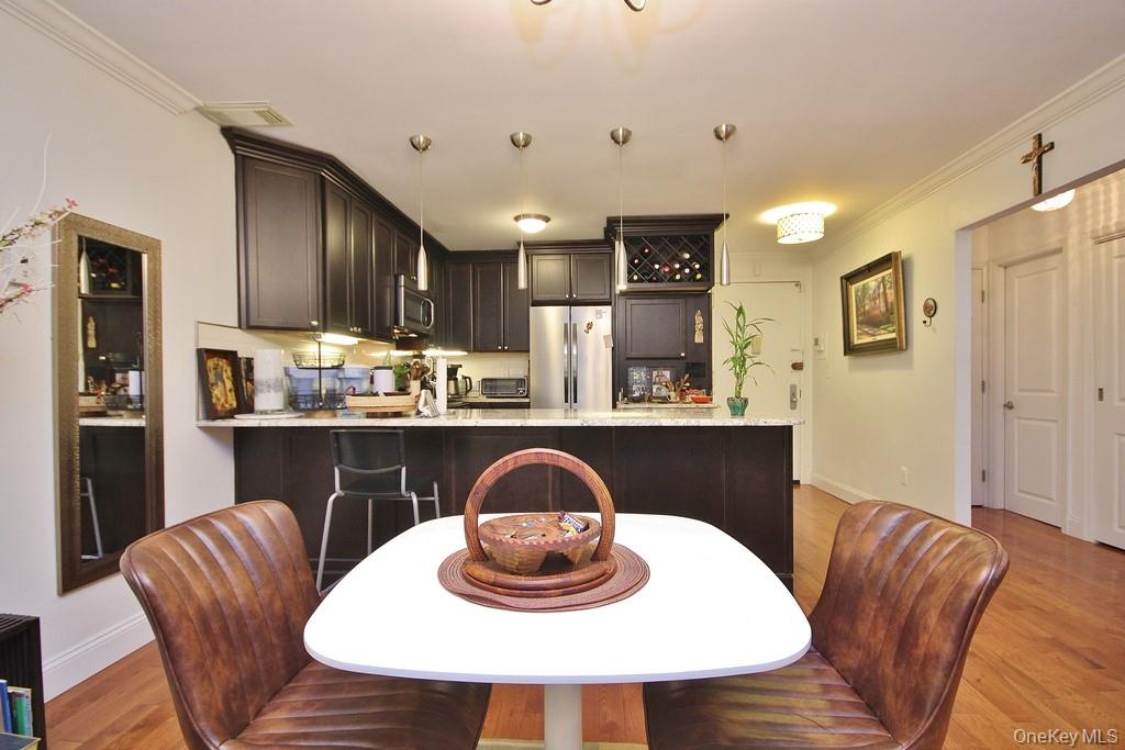 1374 Midland Avenue 101 Bronxville Bronxville, NY 10708