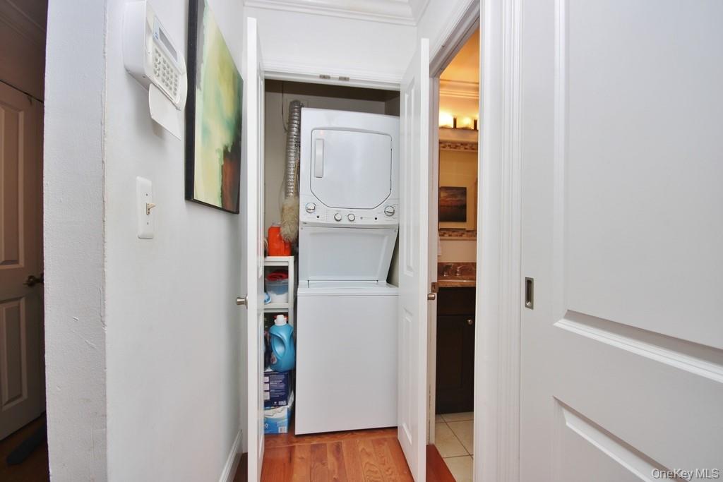 1374 Midland Avenue 101 Bronxville Bronxville, NY 10708