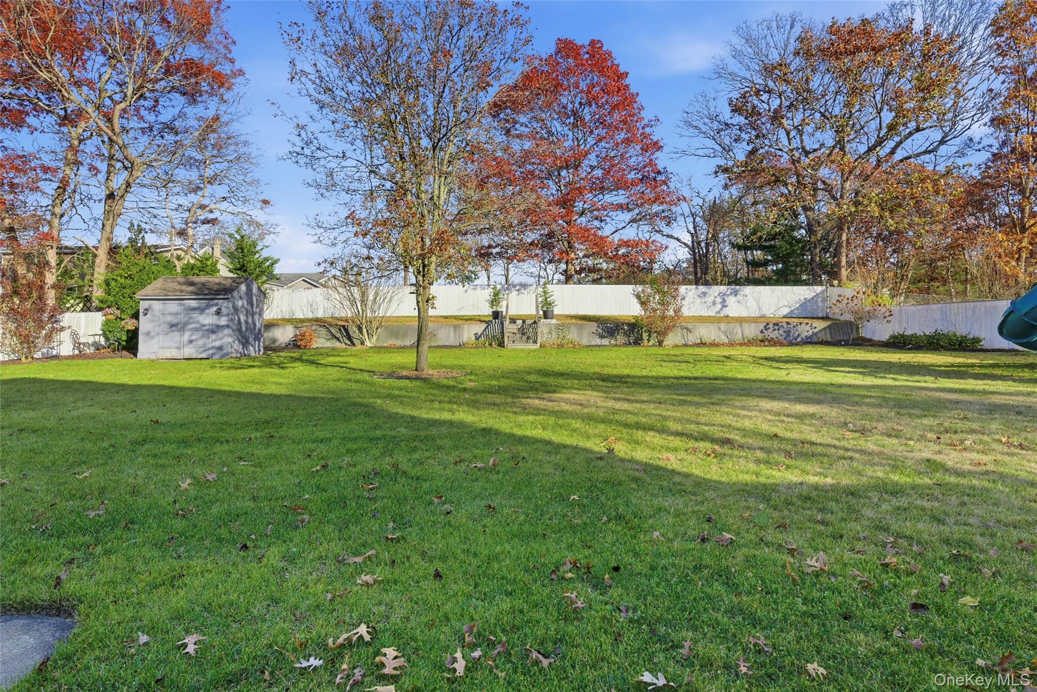 33 Urban Drive Selden Selden, NY 11784