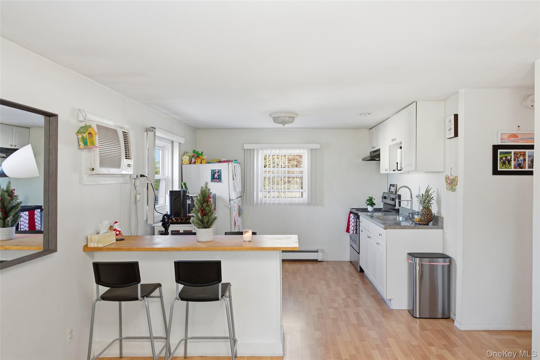 33 Urban Drive Selden Selden, NY 11784