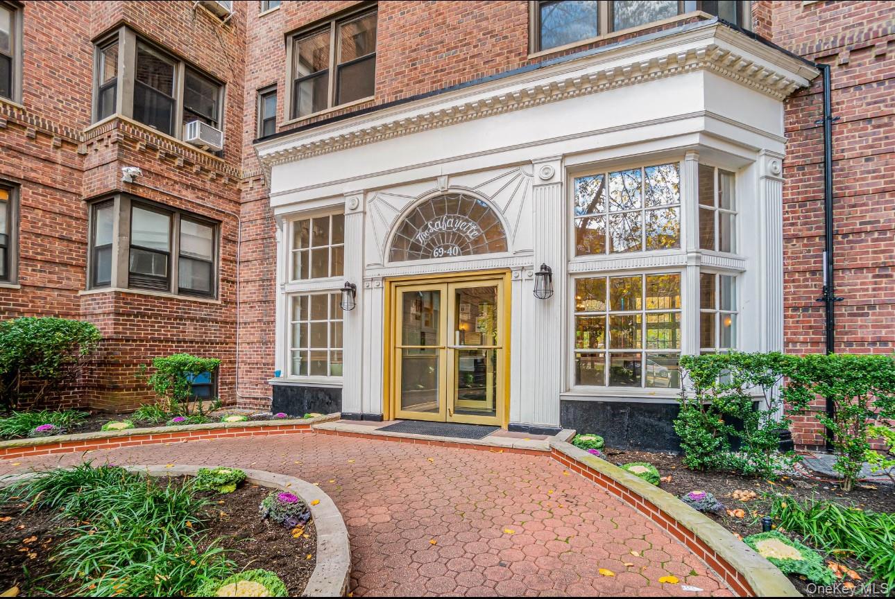 69-40 Yellowstone Boulevard, Apt 119, Forest Hills, NY 11375