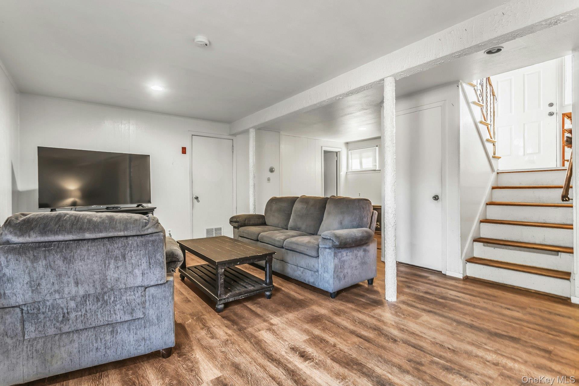 25 Stillwell Street Huntington Huntington, NY 11743