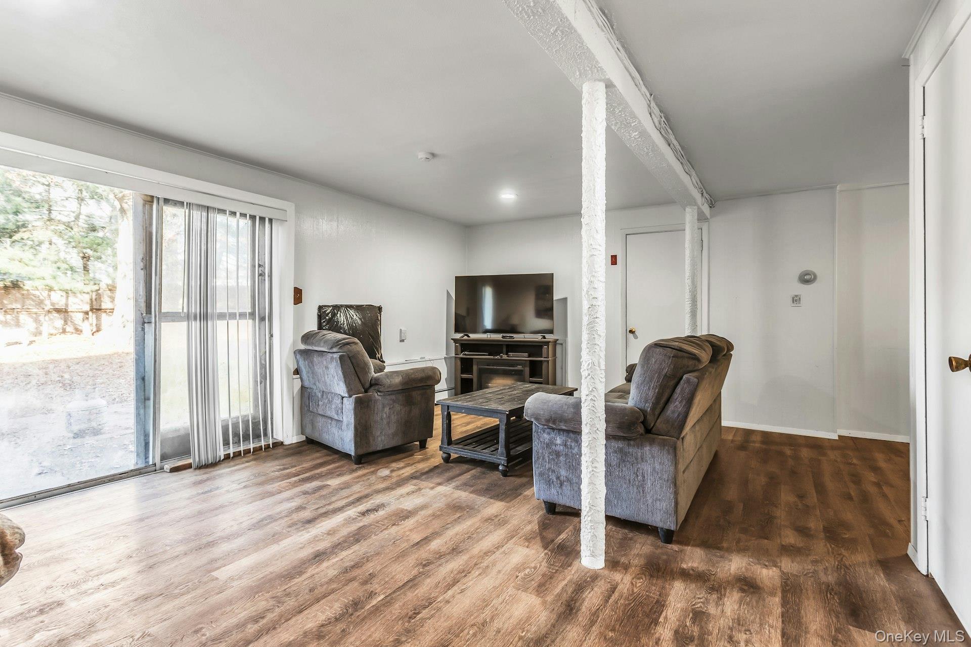 25 Stillwell Street Huntington Huntington, NY 11743