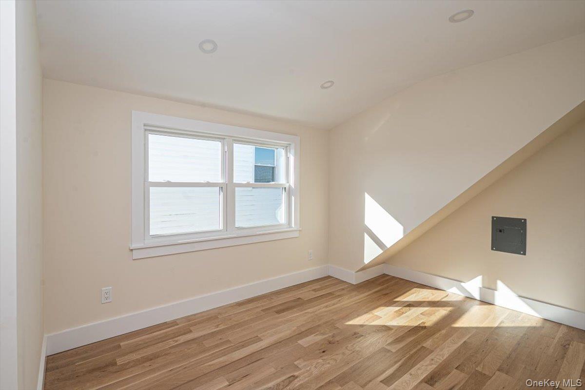 55 Alhambra Road Massapequa Massapequa, NY 11758