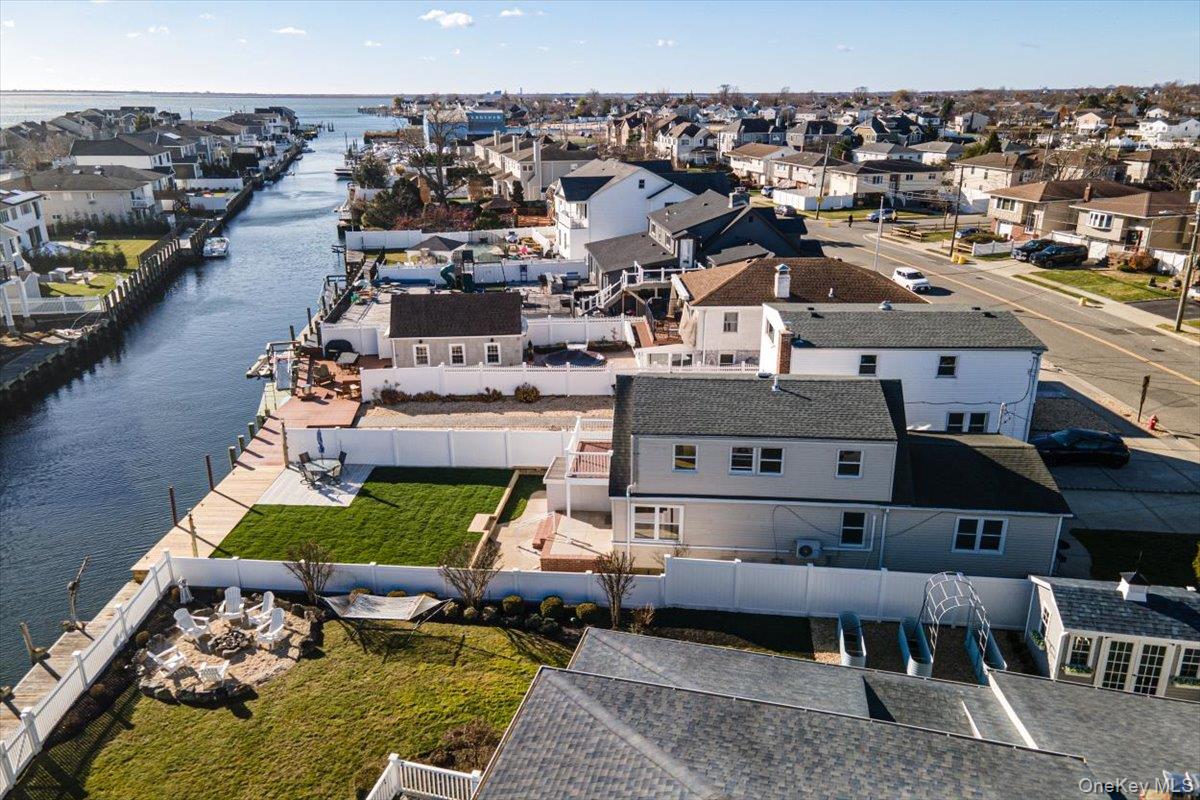 55 Alhambra Road Massapequa Massapequa, NY 11758