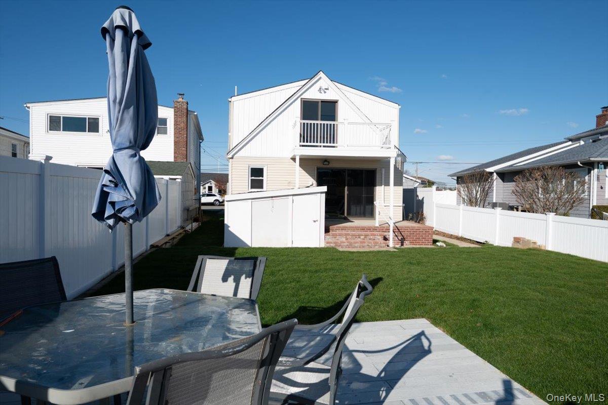 55 Alhambra Road Massapequa Massapequa, NY 11758