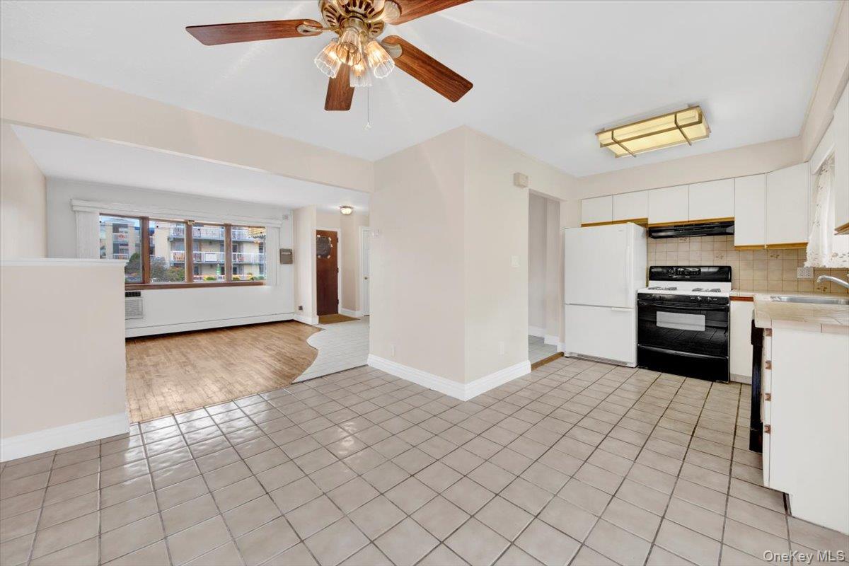 537A Ellsworth Avenue Bronx, NY 10465