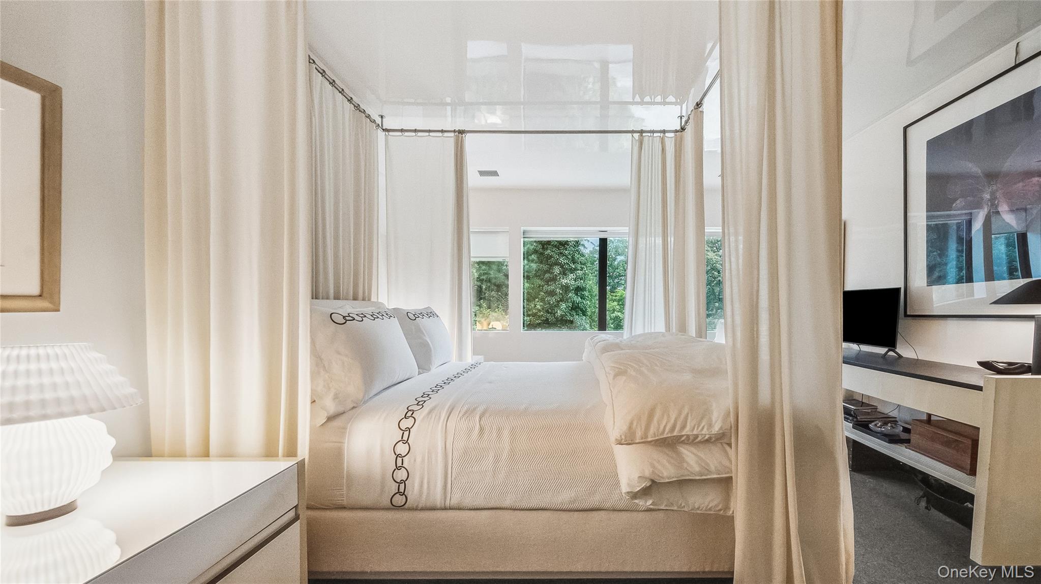 7 Folie Court Manhasset Manhasset, NY 11030