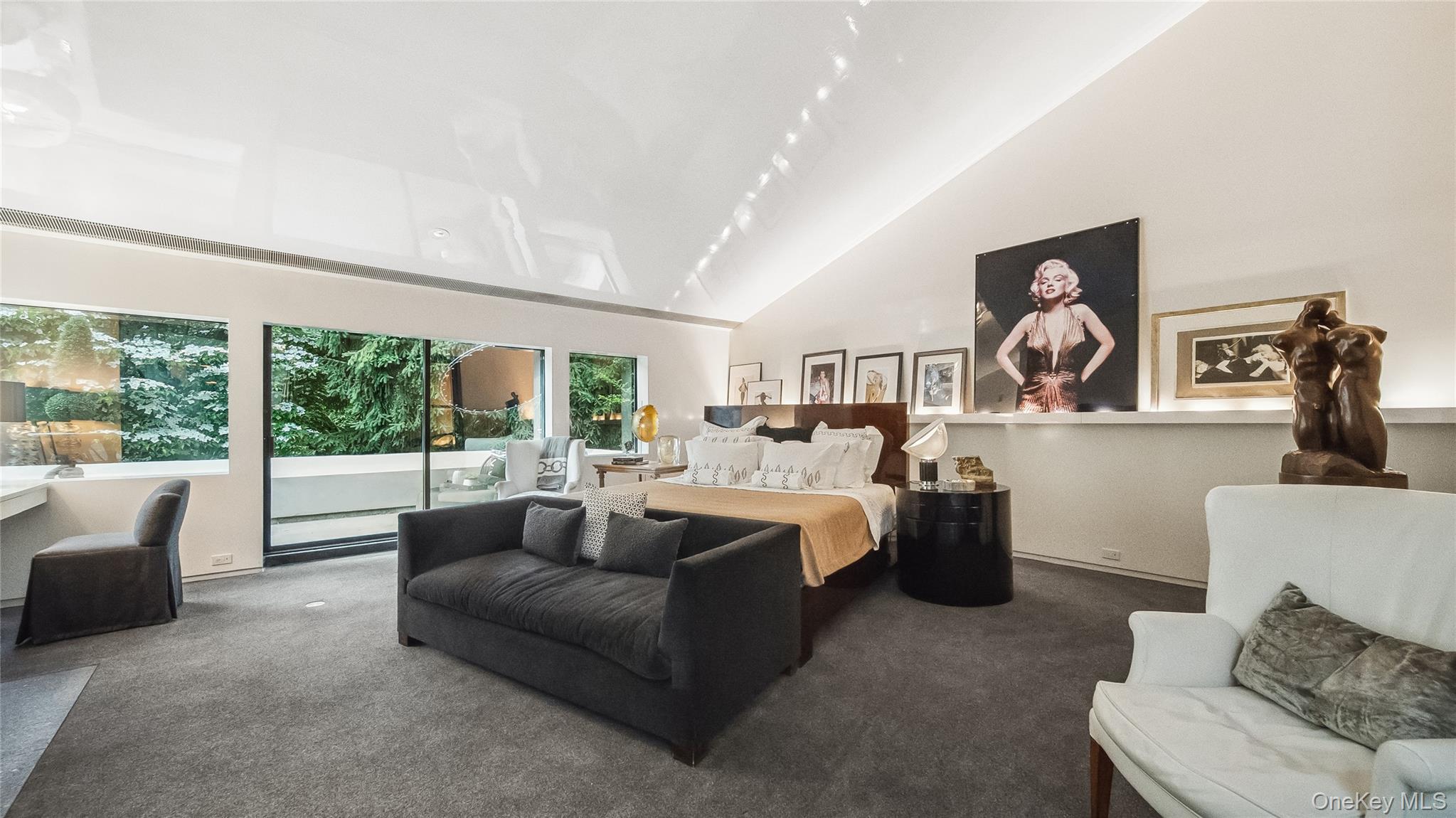 7 Folie Court Manhasset Manhasset, NY 11030