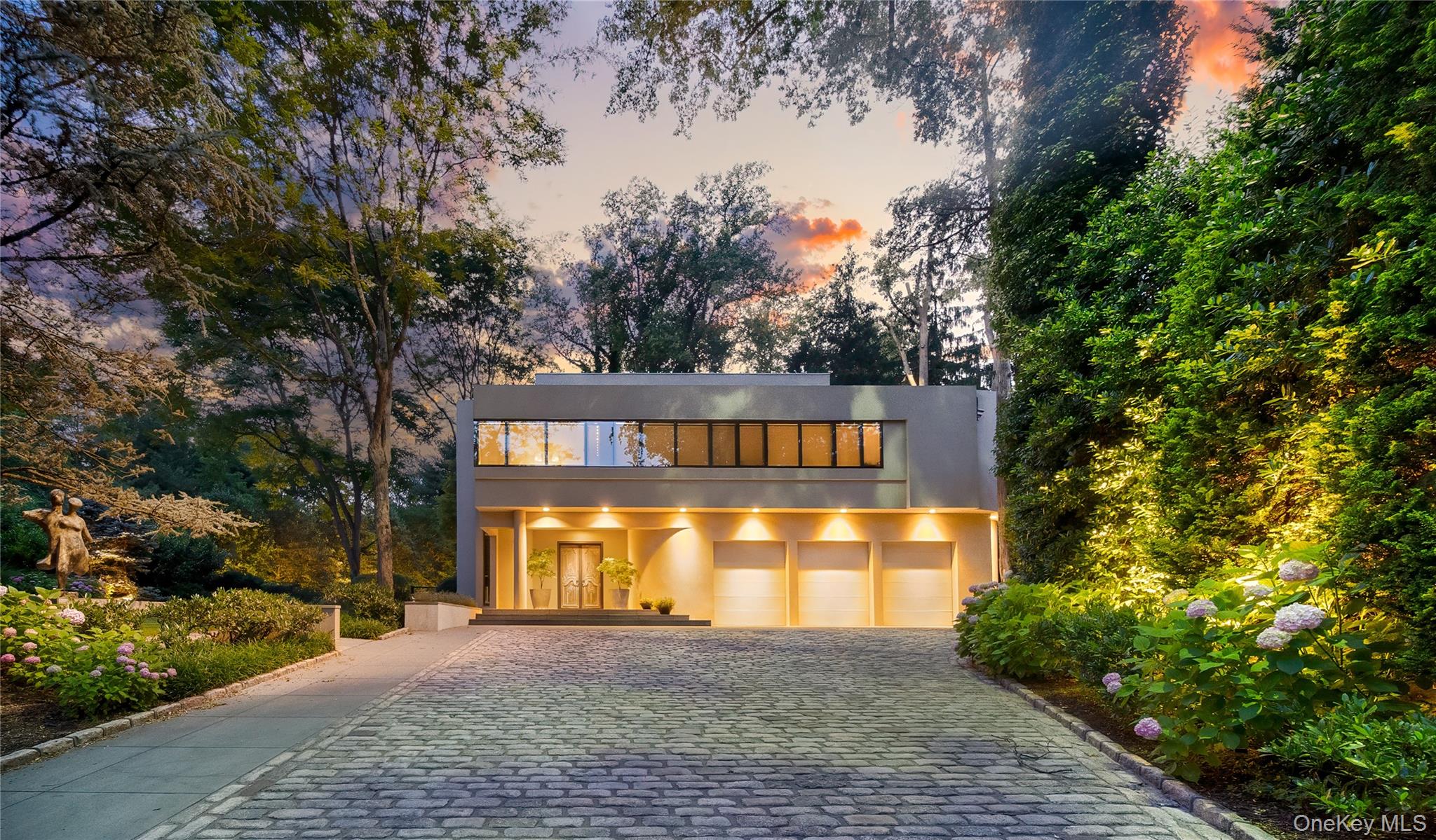 7 Folie Court Manhasset Manhasset, NY 11030