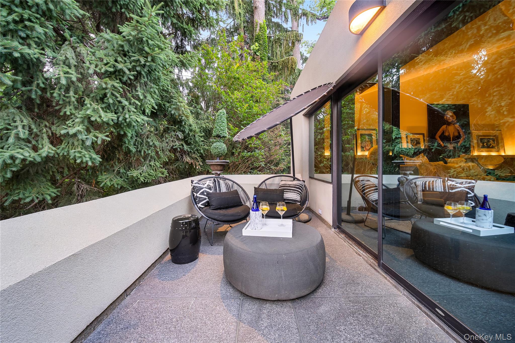 7 Folie Court Manhasset Manhasset, NY 11030