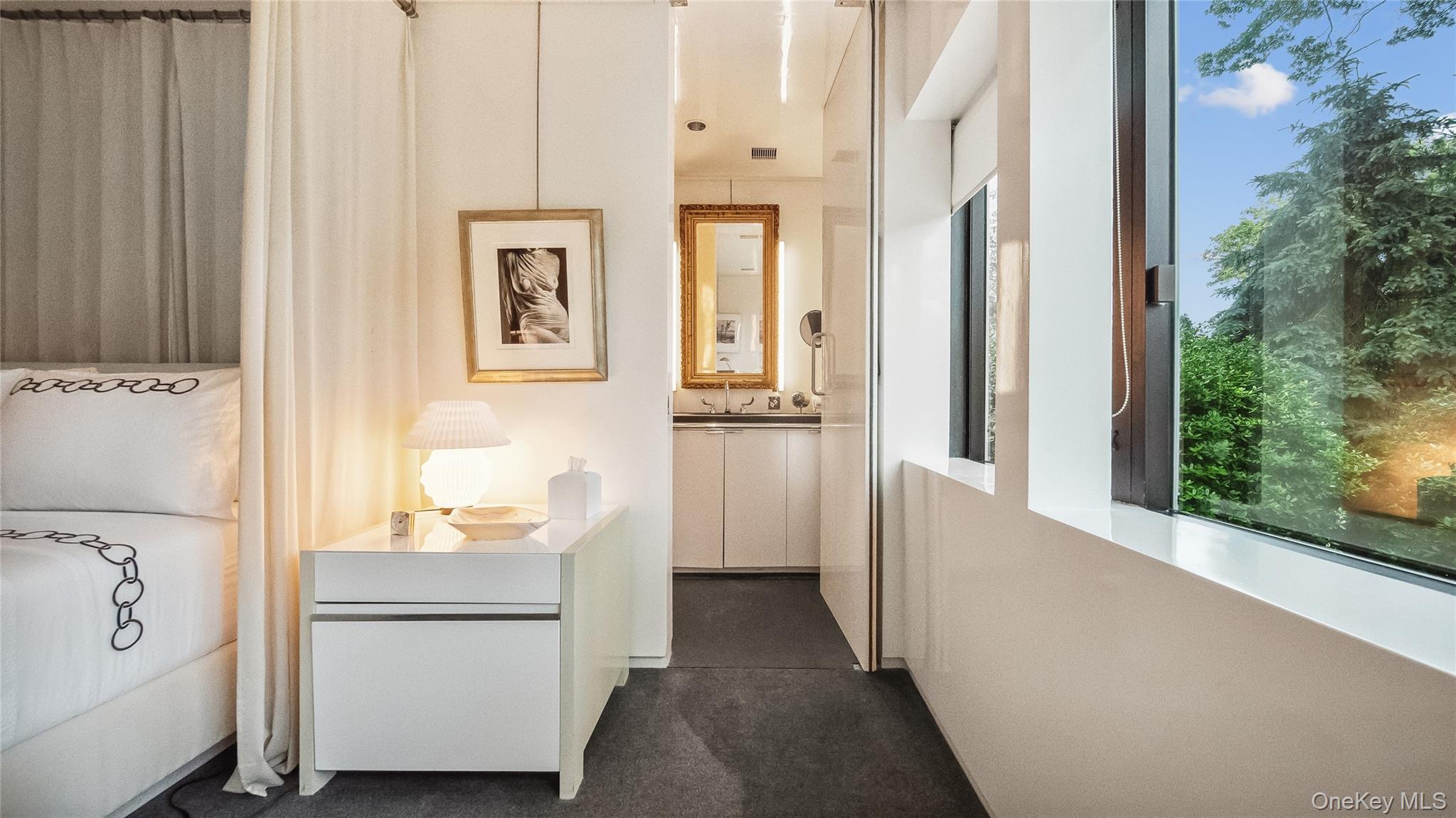 7 Folie Court Manhasset Manhasset, NY 11030