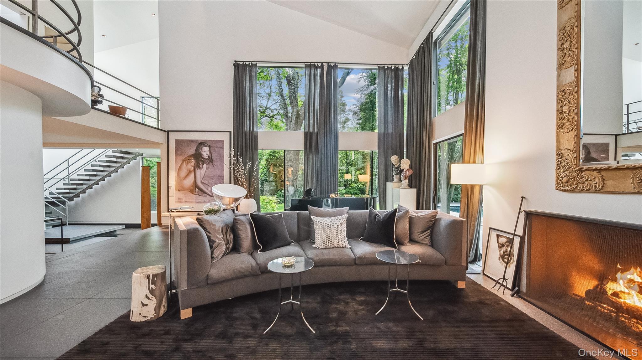 7 Folie Court Manhasset Manhasset, NY 11030