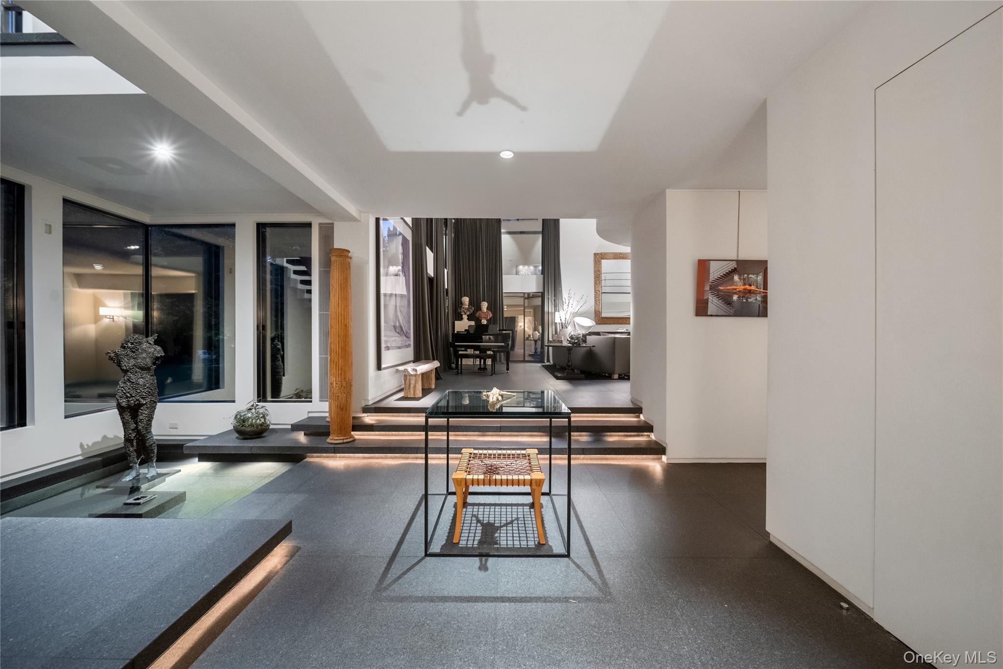 7 Folie Court Manhasset Manhasset, NY 11030