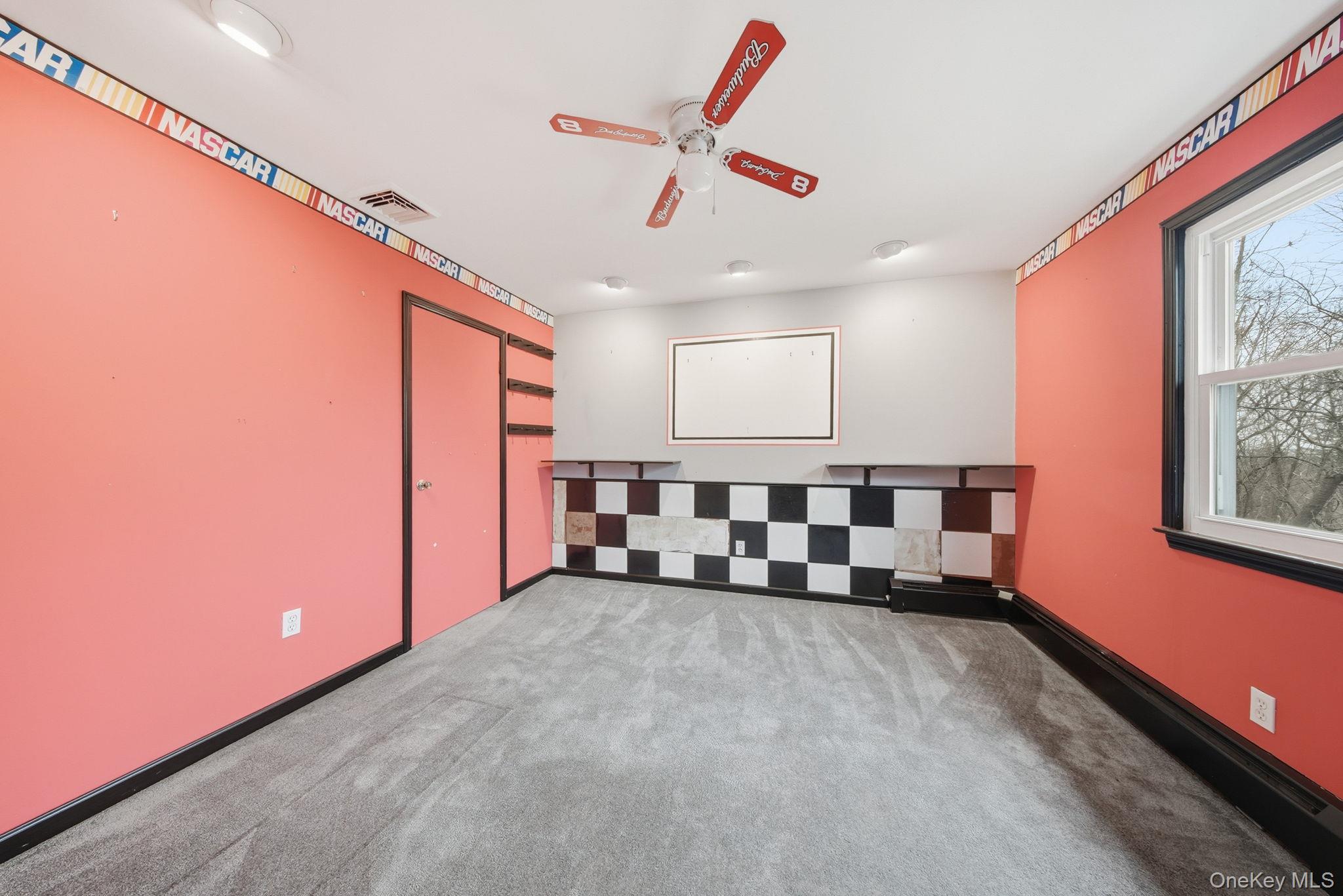 16 Mountain Avenue Out of NYC Middletown, NY 10940