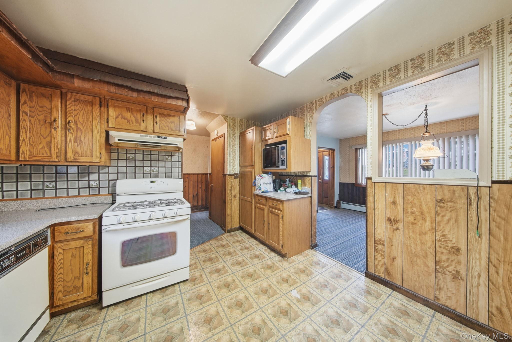 16 Mountain Avenue Out of NYC Middletown, NY 10940