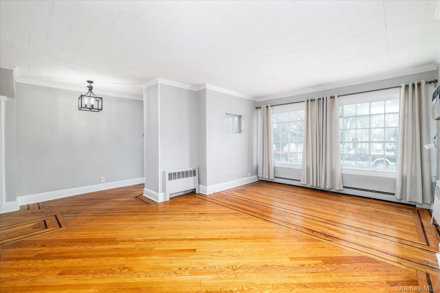 108 Earle Avenue Lynbrook Lynbrook, NY 11563