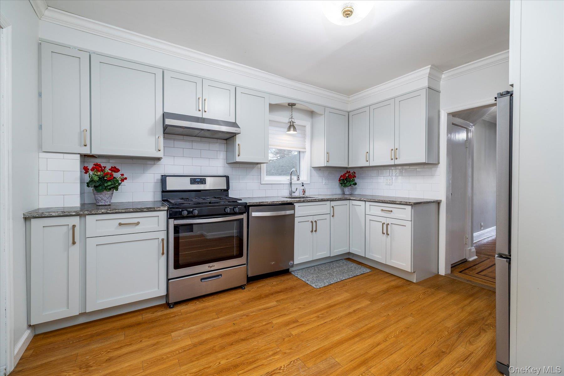 108 Earle Avenue Lynbrook Lynbrook, NY 11563