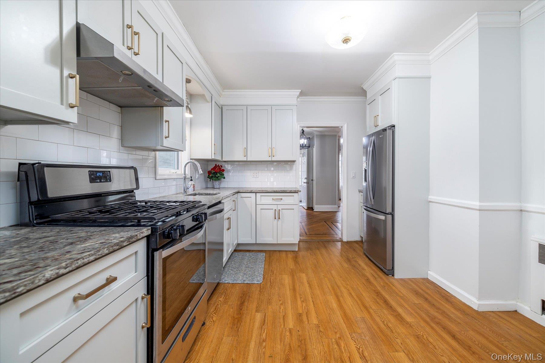 108 Earle Avenue Lynbrook Lynbrook, NY 11563