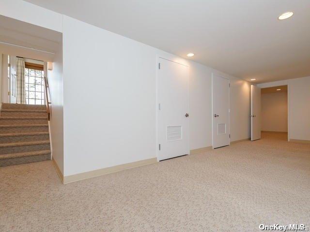 1 Pine Point Lloyd Harbor Lloyd Harbor, NY 11743