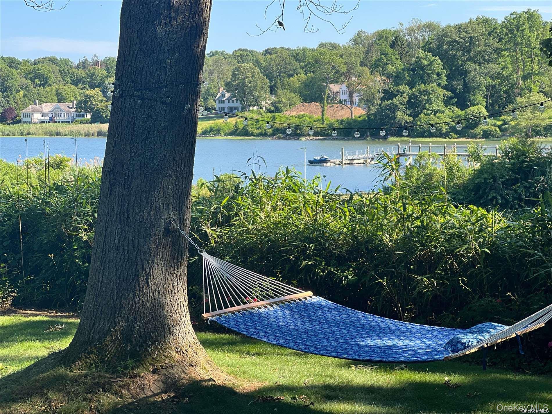 1 Pine Point Lloyd Harbor Lloyd Harbor, NY 11743