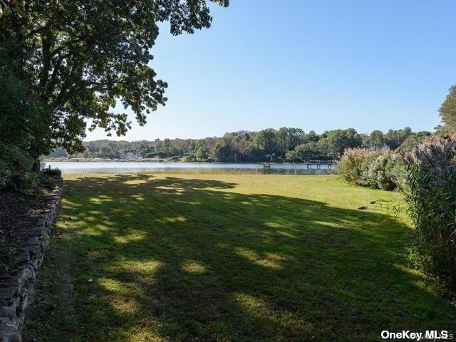 1 Pine Point Lloyd Harbor Lloyd Harbor, NY 11743