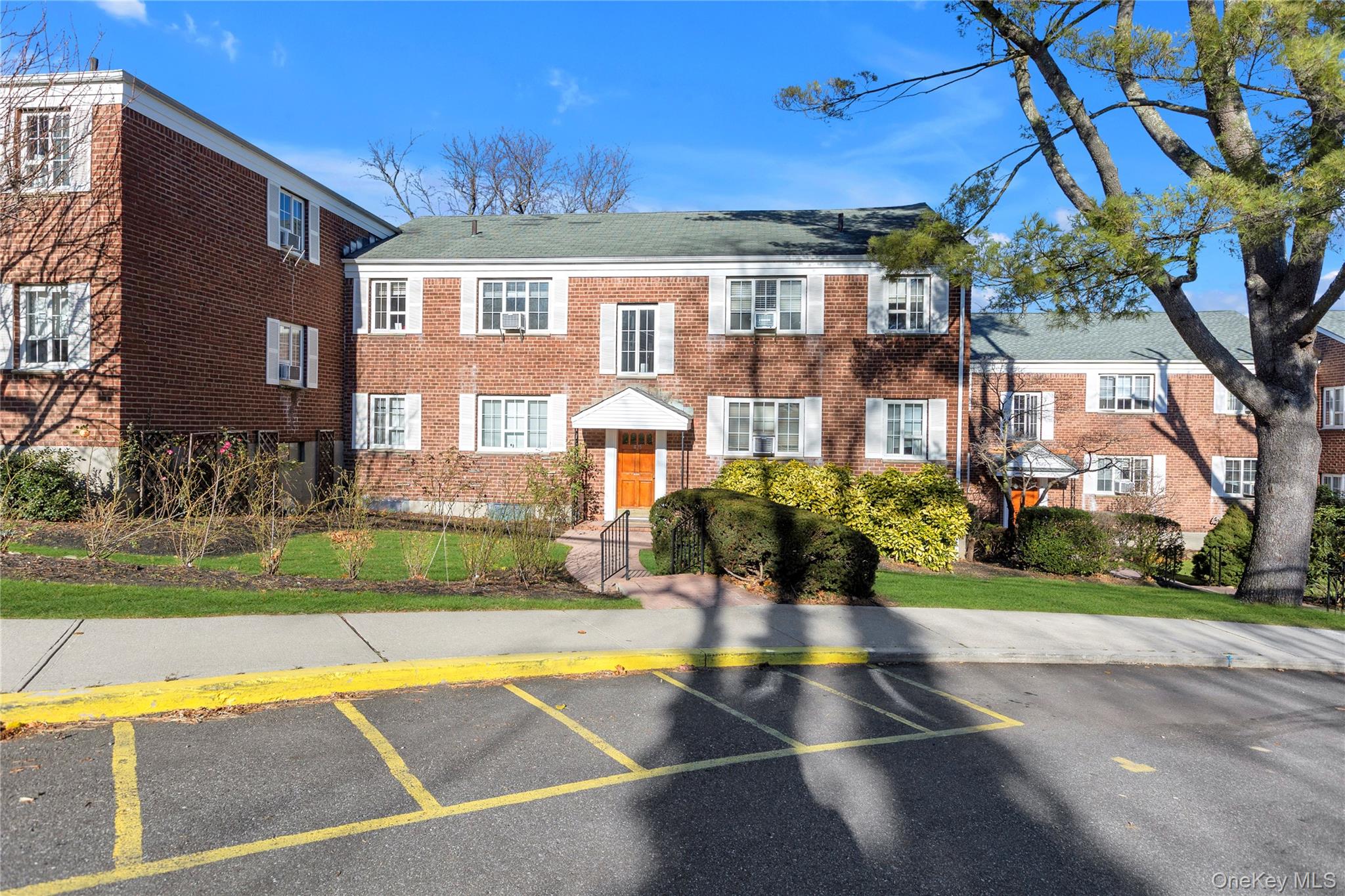 425 West Main Street 92-A Huntington Huntington, NY 11743