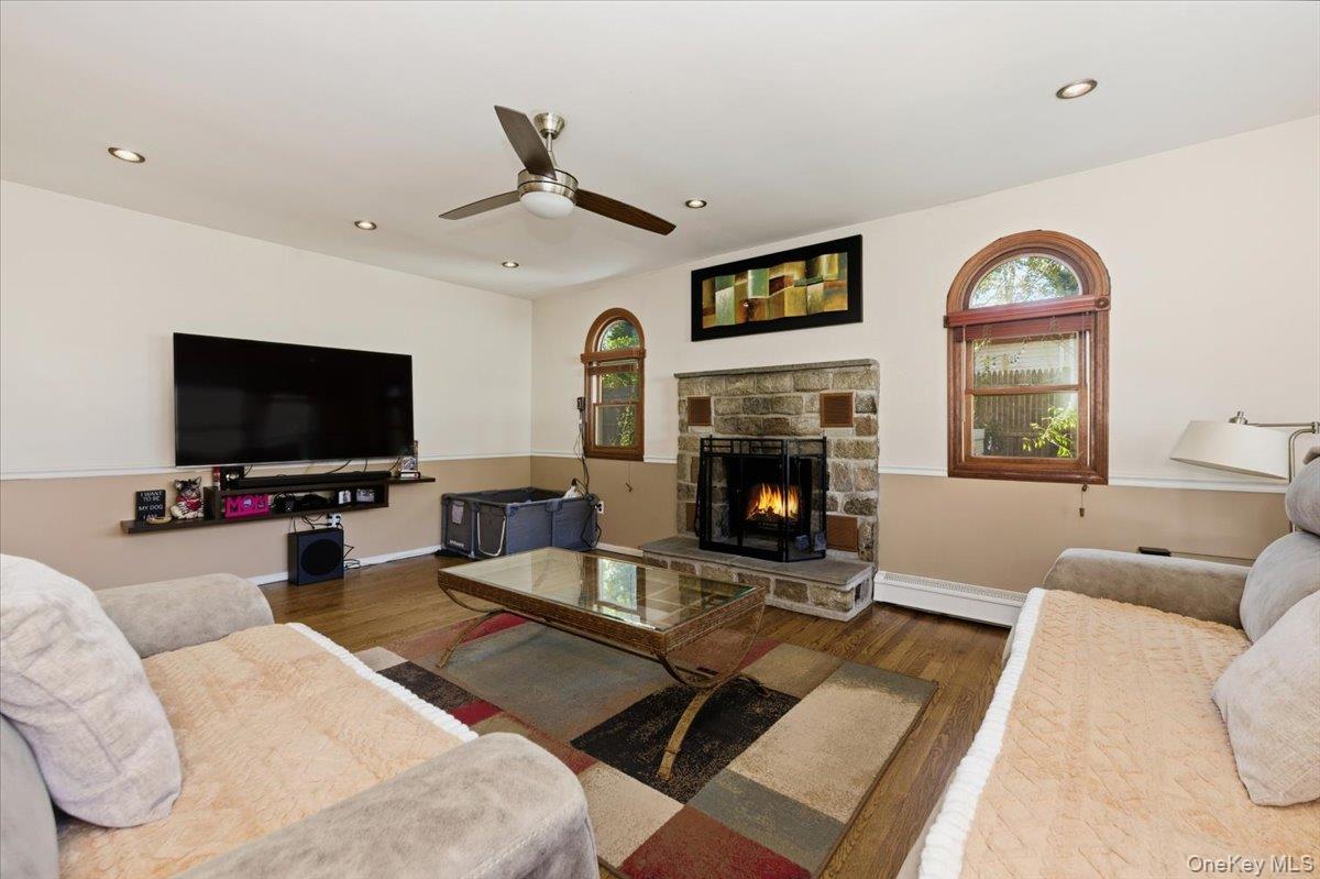 260 Lower Rocky Point Road Sound Beach Sound Beach, NY 11789