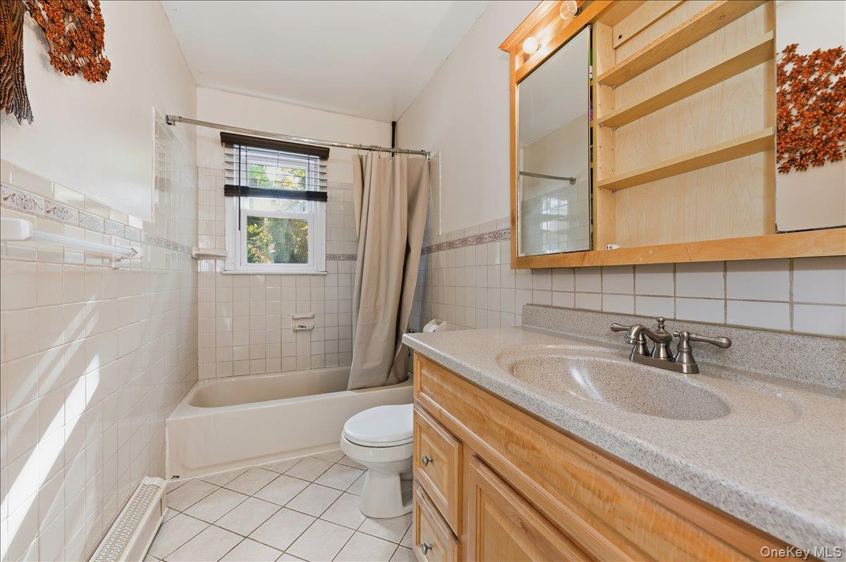 260 Lower Rocky Point Road Sound Beach Sound Beach, NY 11789