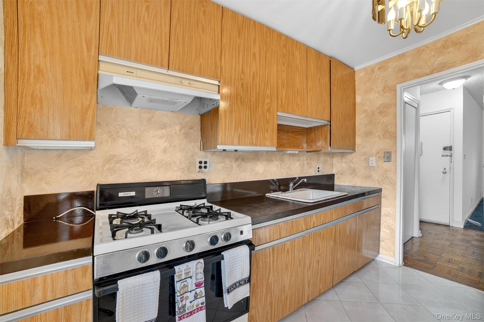 10 Dehaven Drive 2-D Yonkers Yonkers, NY 10703