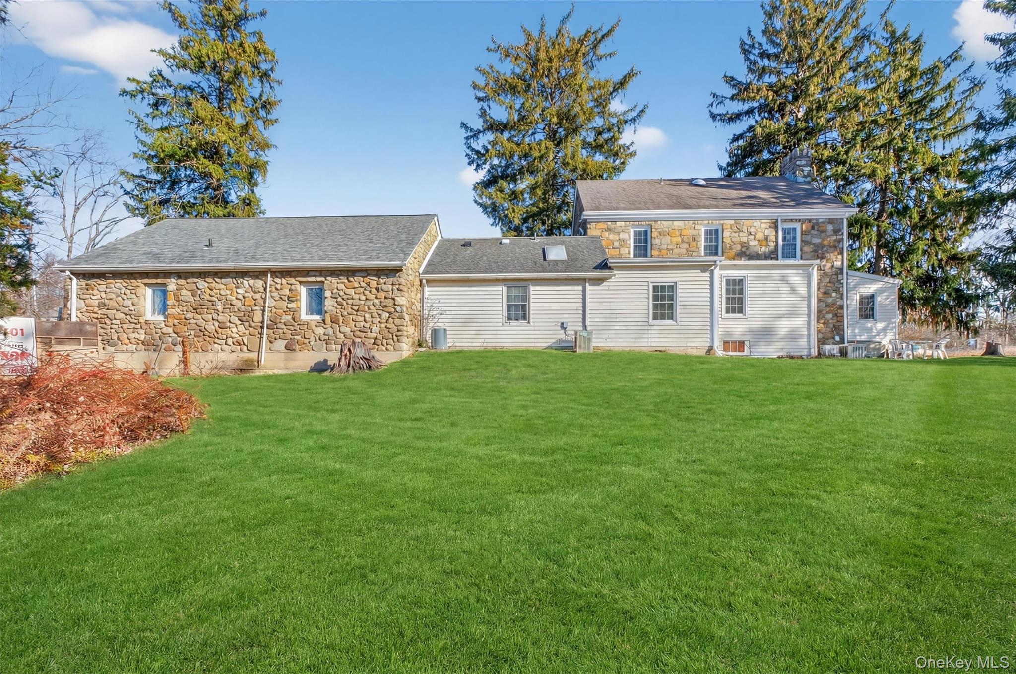 563 Temple Hill Road Out of NYC New Windsor, NY 12553