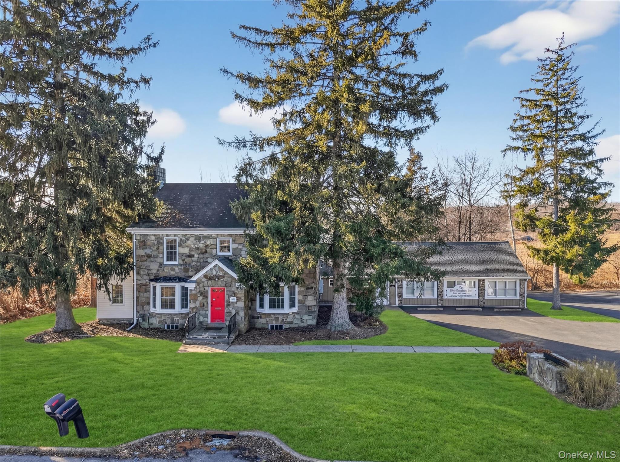 563 Temple Hill Road Out of NYC New Windsor, NY 12553