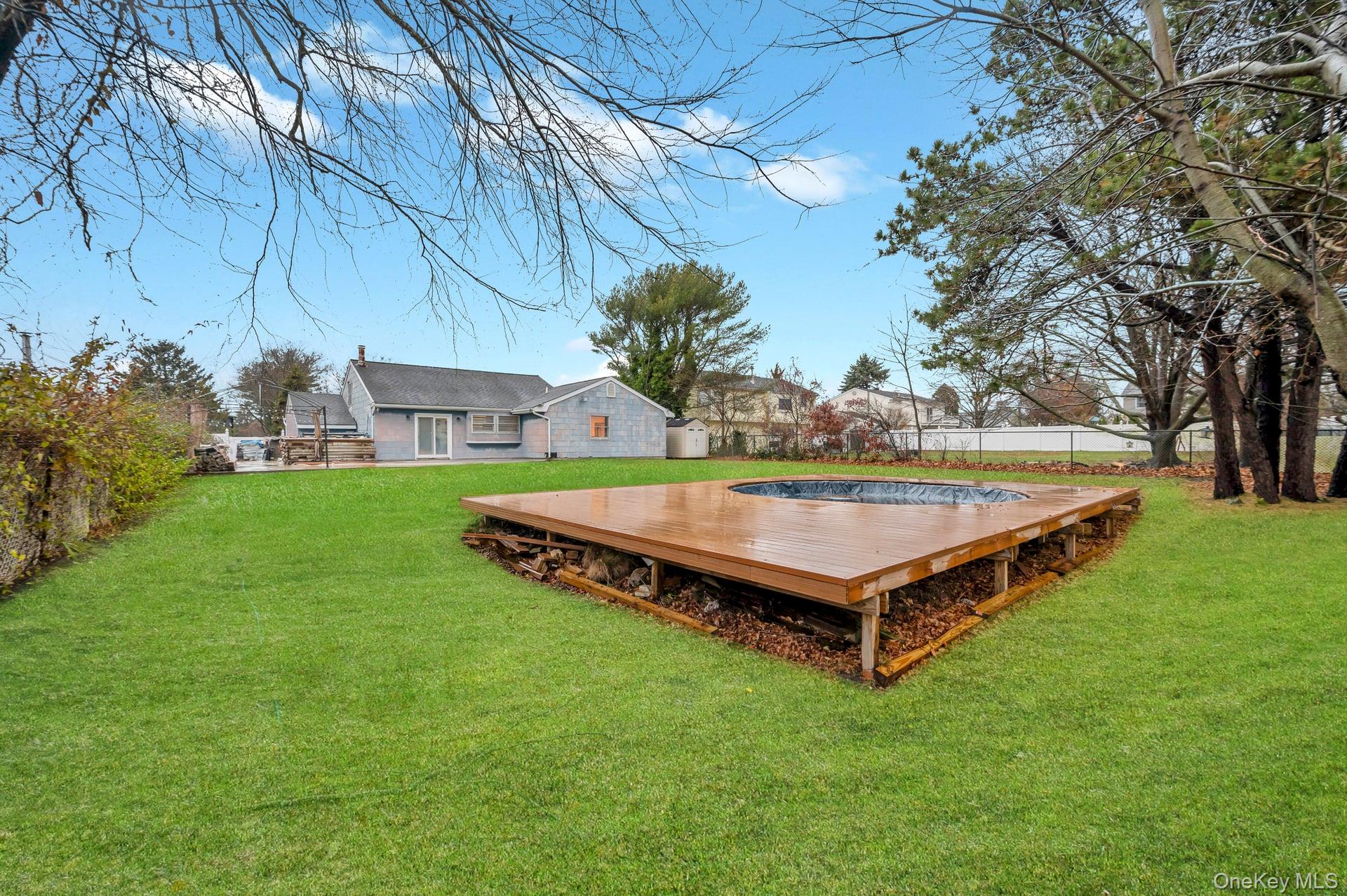 15 Drake Avenue Bellport Bellport, NY 11713