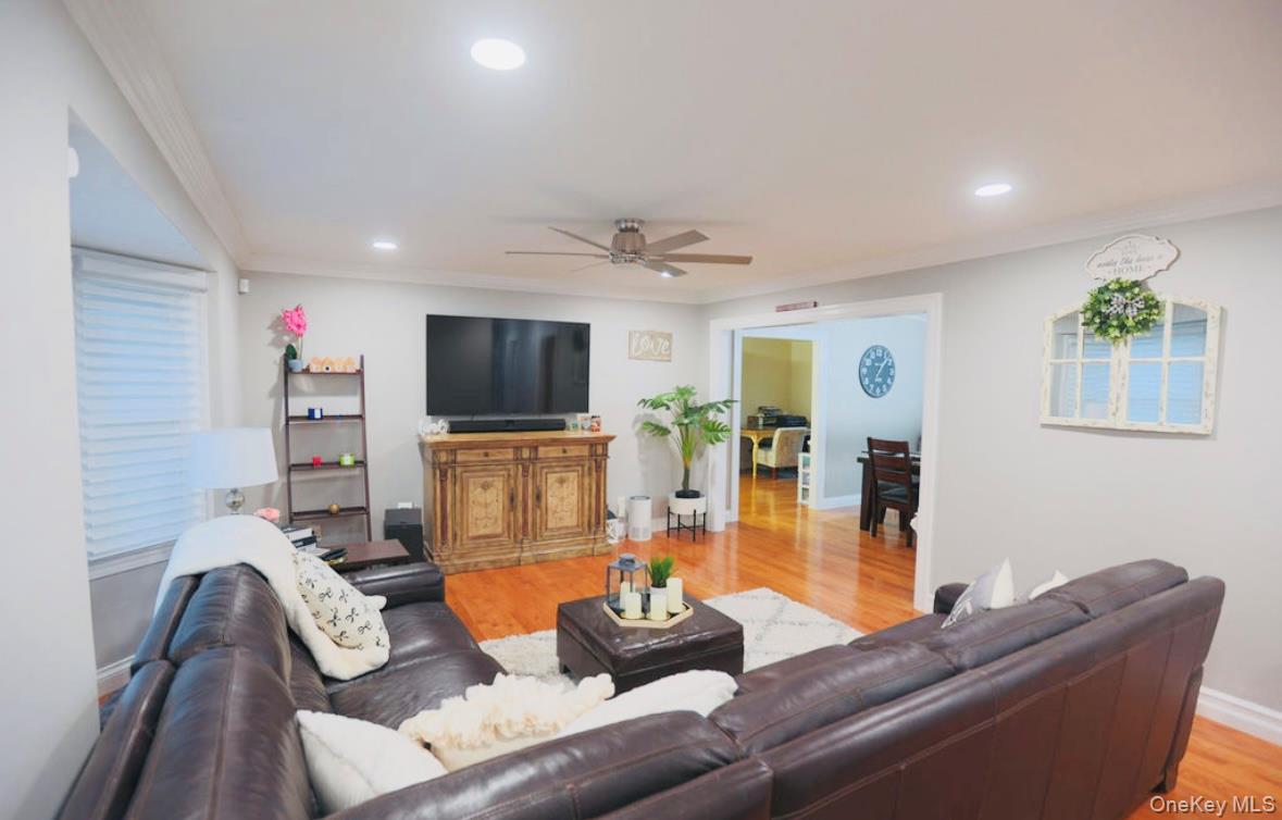 407 Tree Road South Setauket, NY 11720