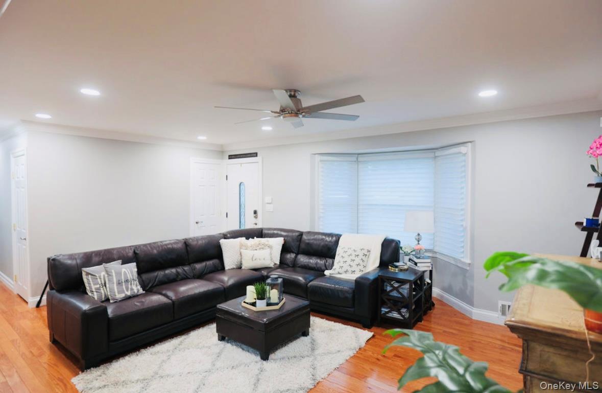 407 Tree Road South Setauket, NY 11720