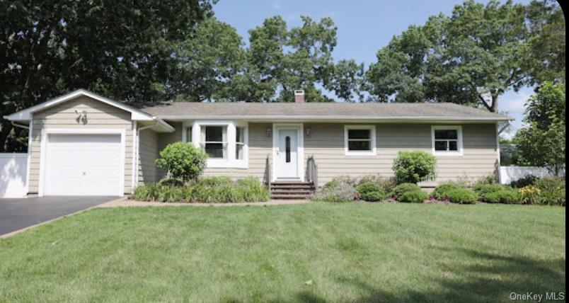 407 Tree Road South Setauket, NY 11720