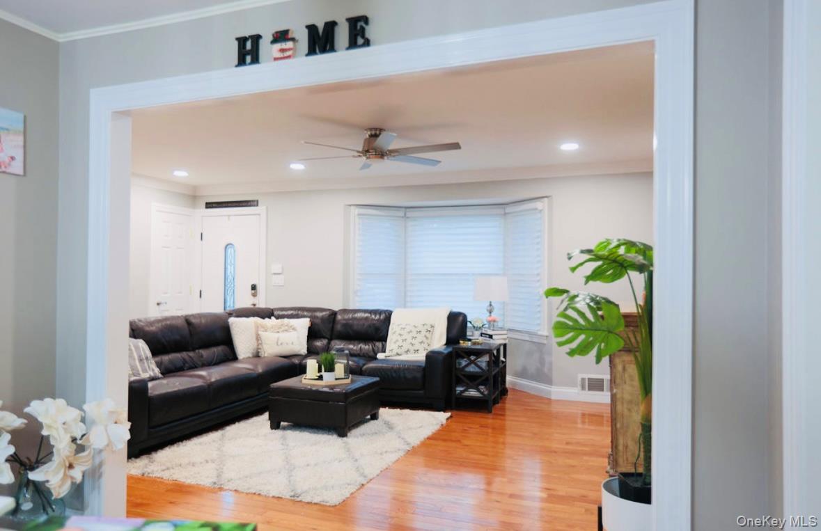 407 Tree Road South Setauket, NY 11720