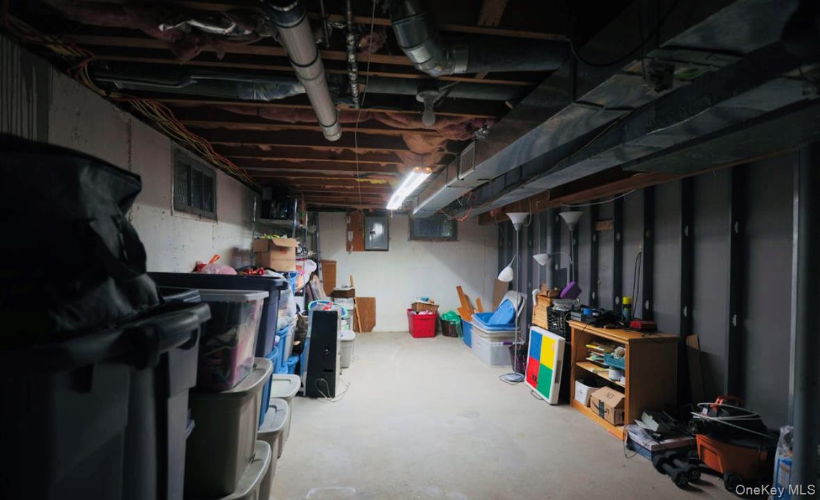 407 Tree Road South Setauket, NY 11720