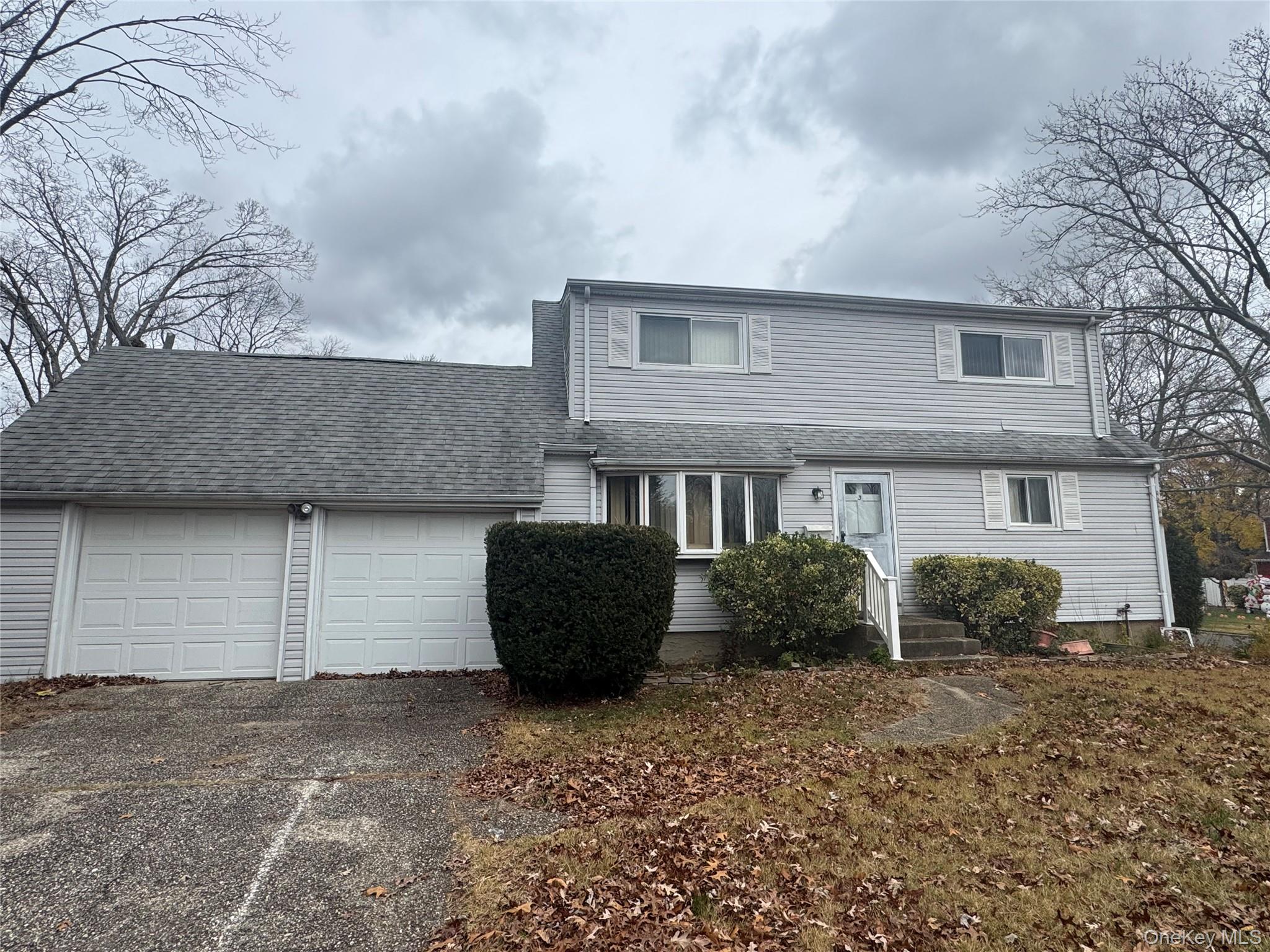 3 Vine Court Centereach Centereach, NY 11720