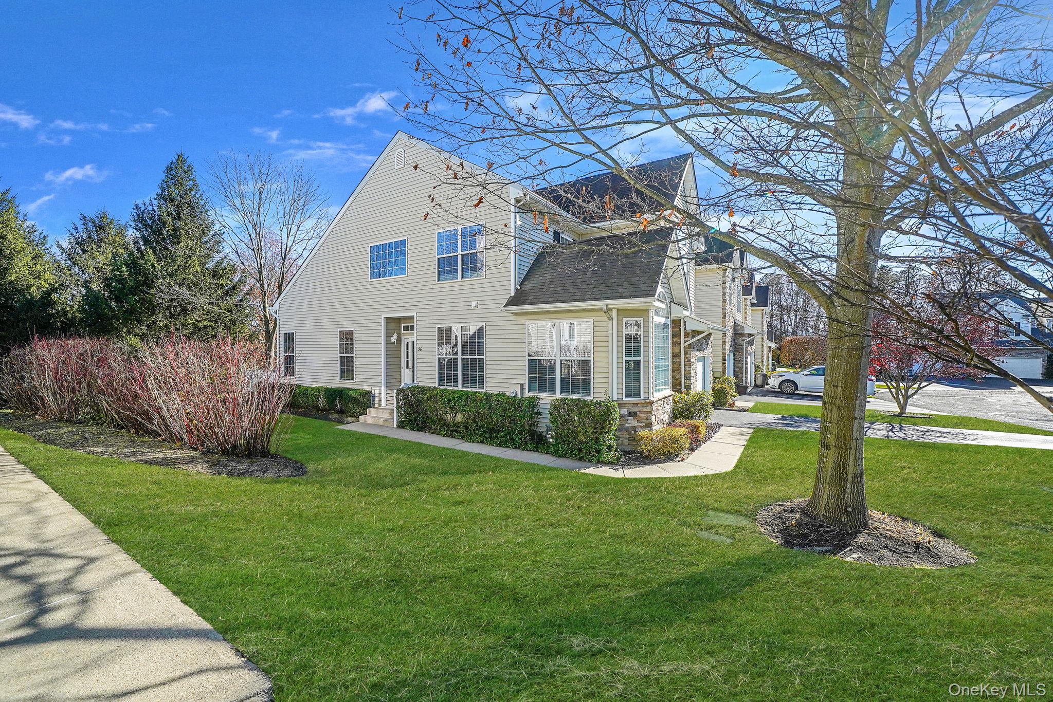 96 Manitou Trail 96 Kings Park Kings Park, NY 11754