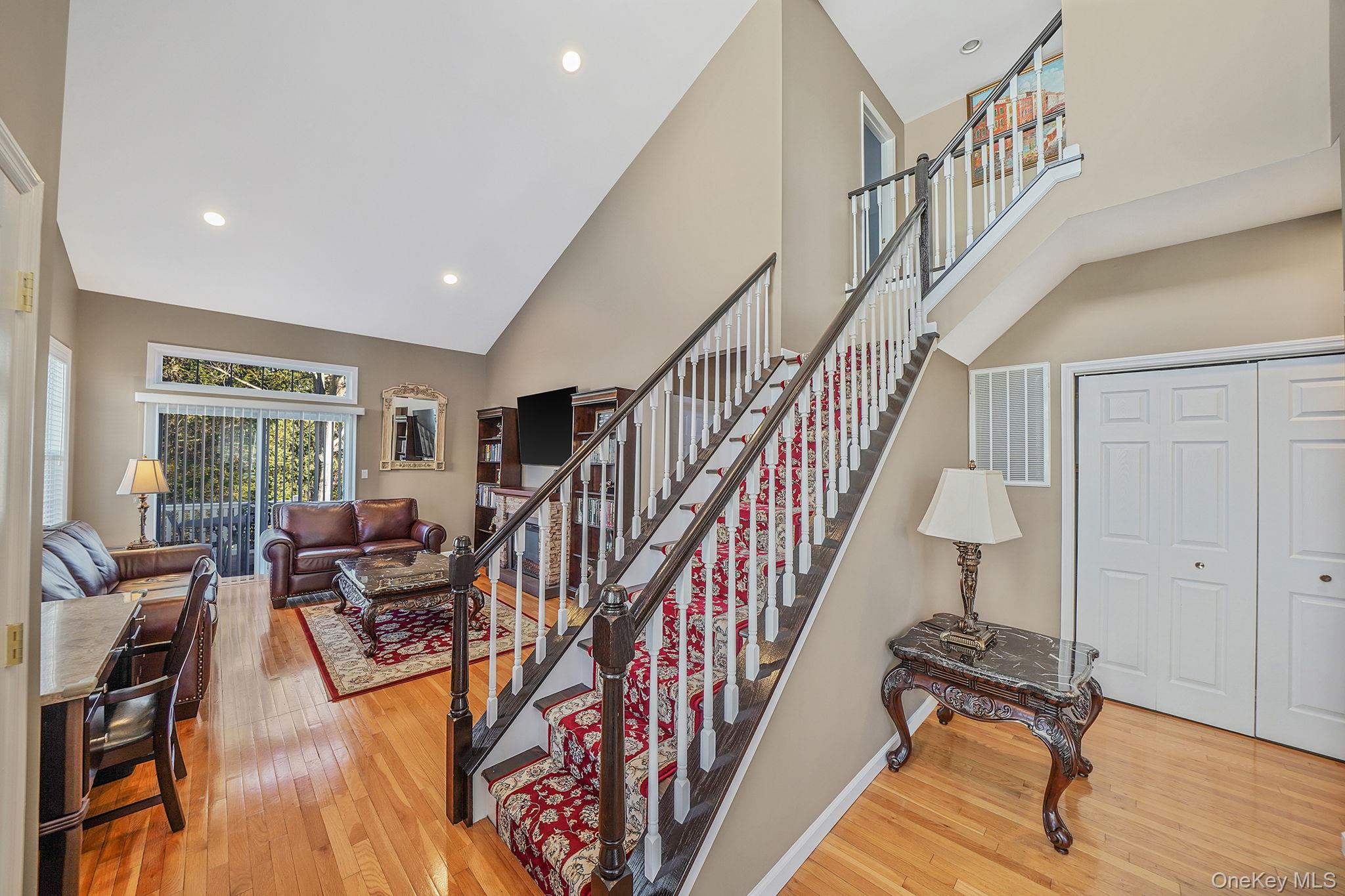 96 Manitou Trail 96 Kings Park Kings Park, NY 11754