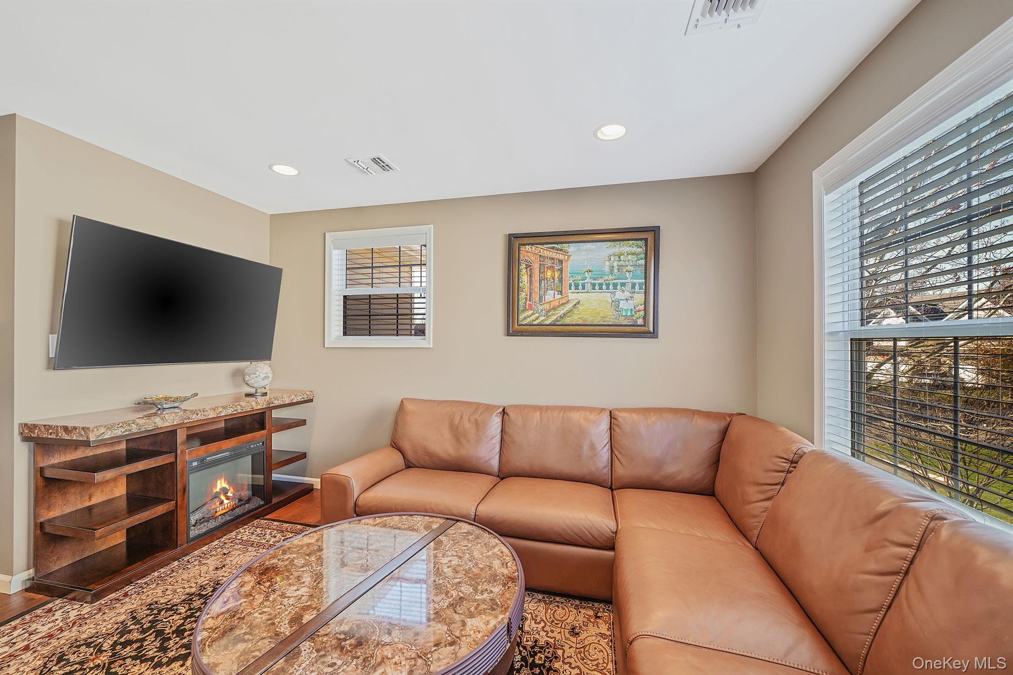 96 Manitou Trail 96 Kings Park Kings Park, NY 11754