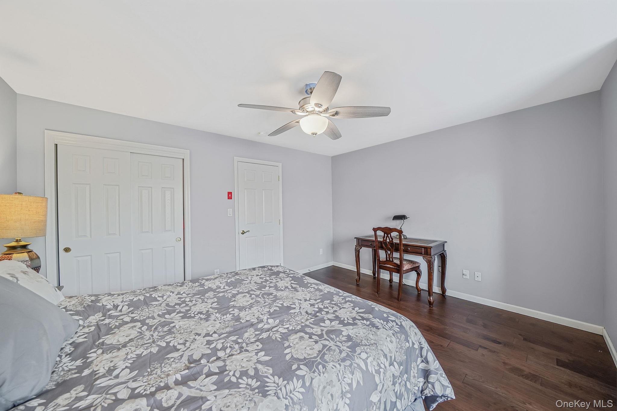 96 Manitou Trail 96 Kings Park Kings Park, NY 11754