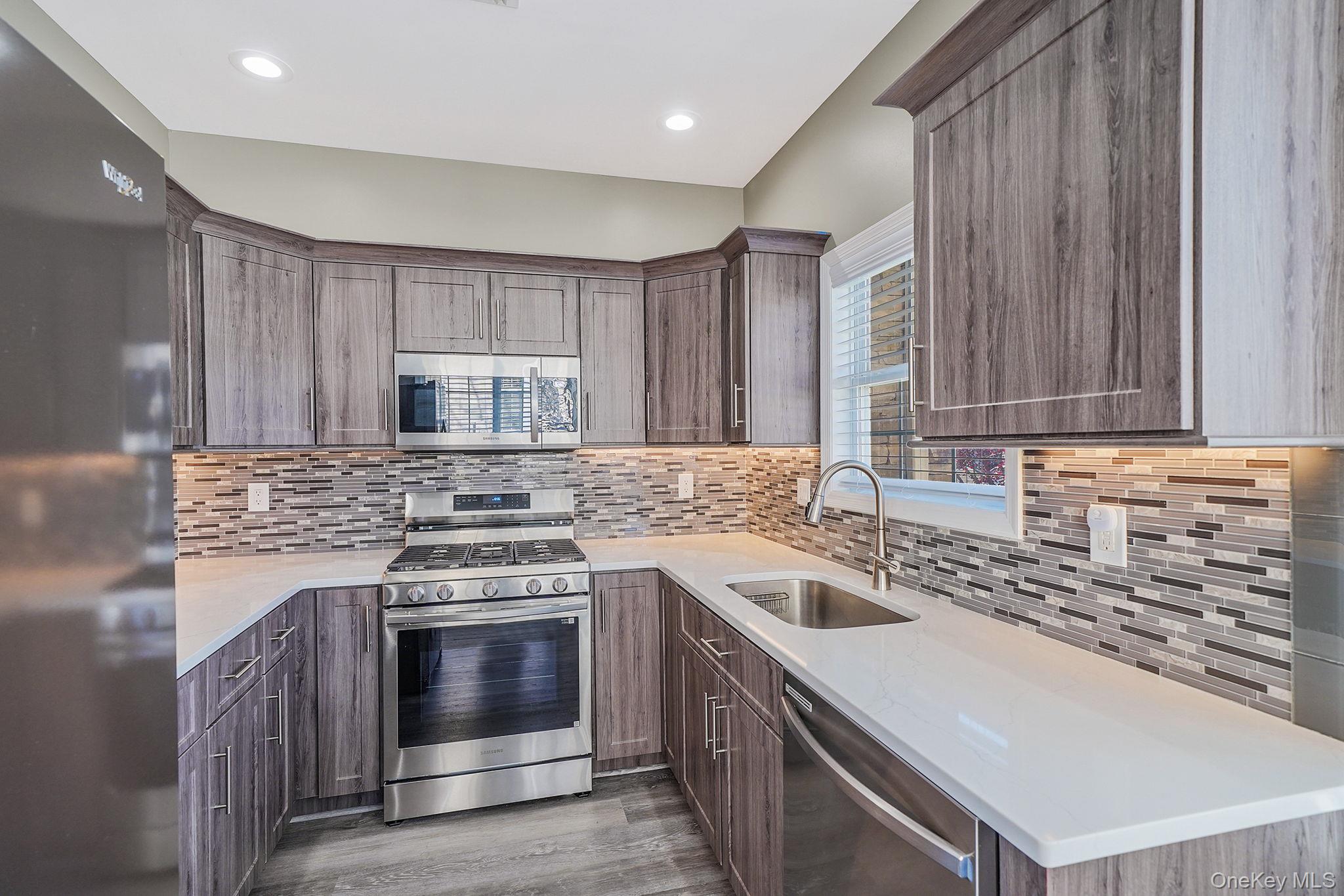 96 Manitou Trail 96 Kings Park Kings Park, NY 11754