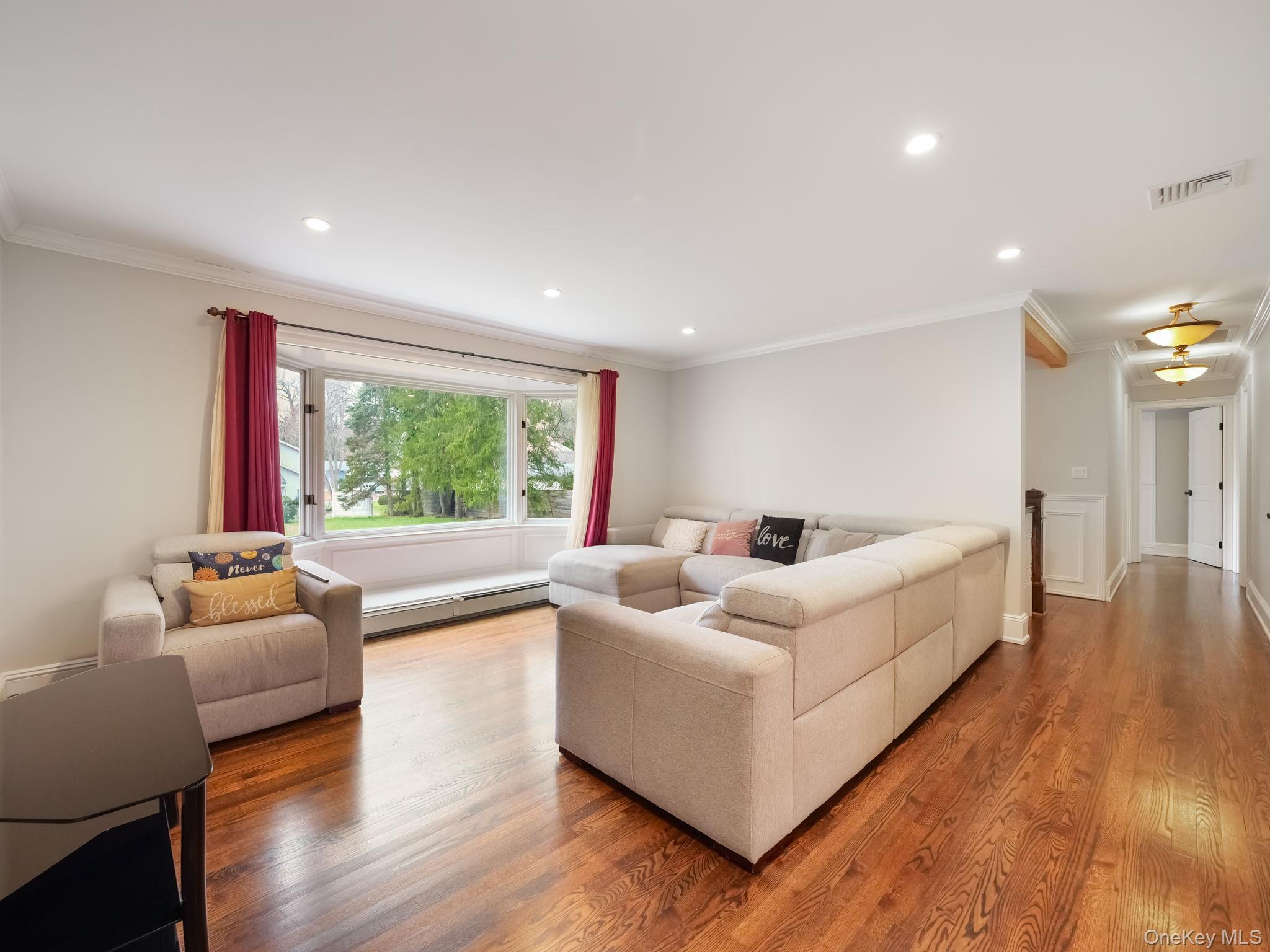 168 N Lincoln Street Out of NYC Pearl River, NY 10965