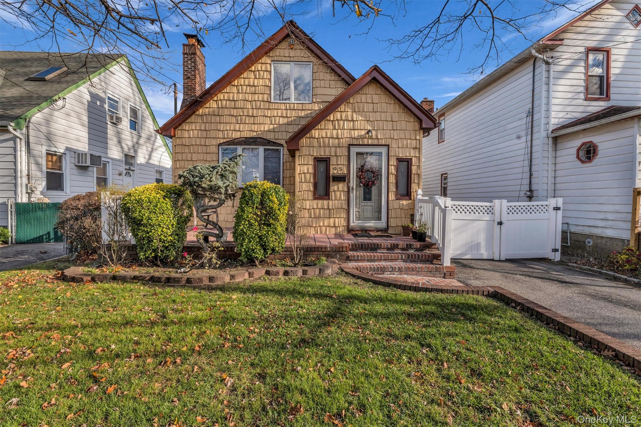 95 Liberty Boulevard Valley Stream Valley Stream, NY 11580