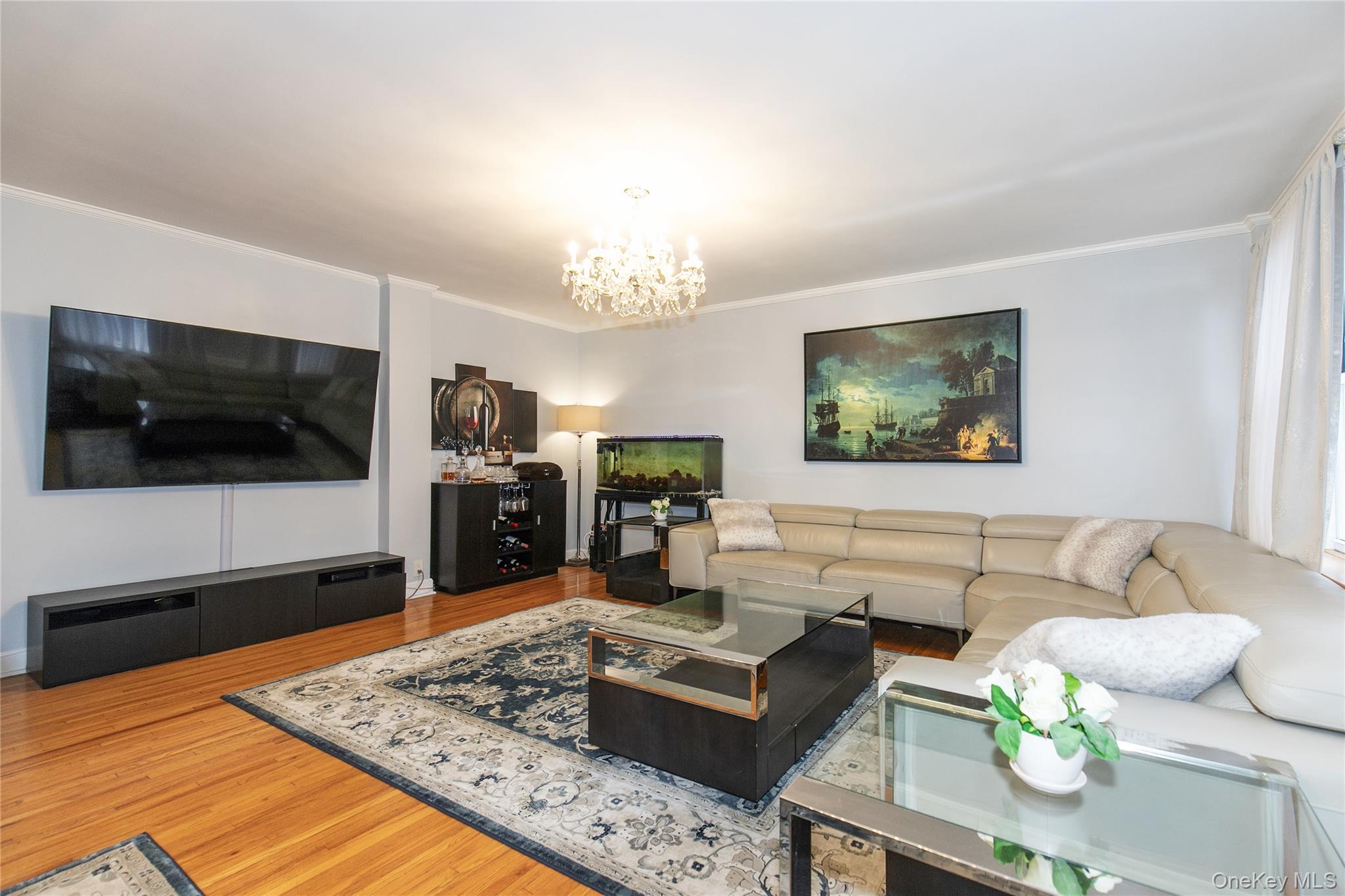 6-8 Wooleys Lane B-34 Great Neck Great Neck, NY 11023