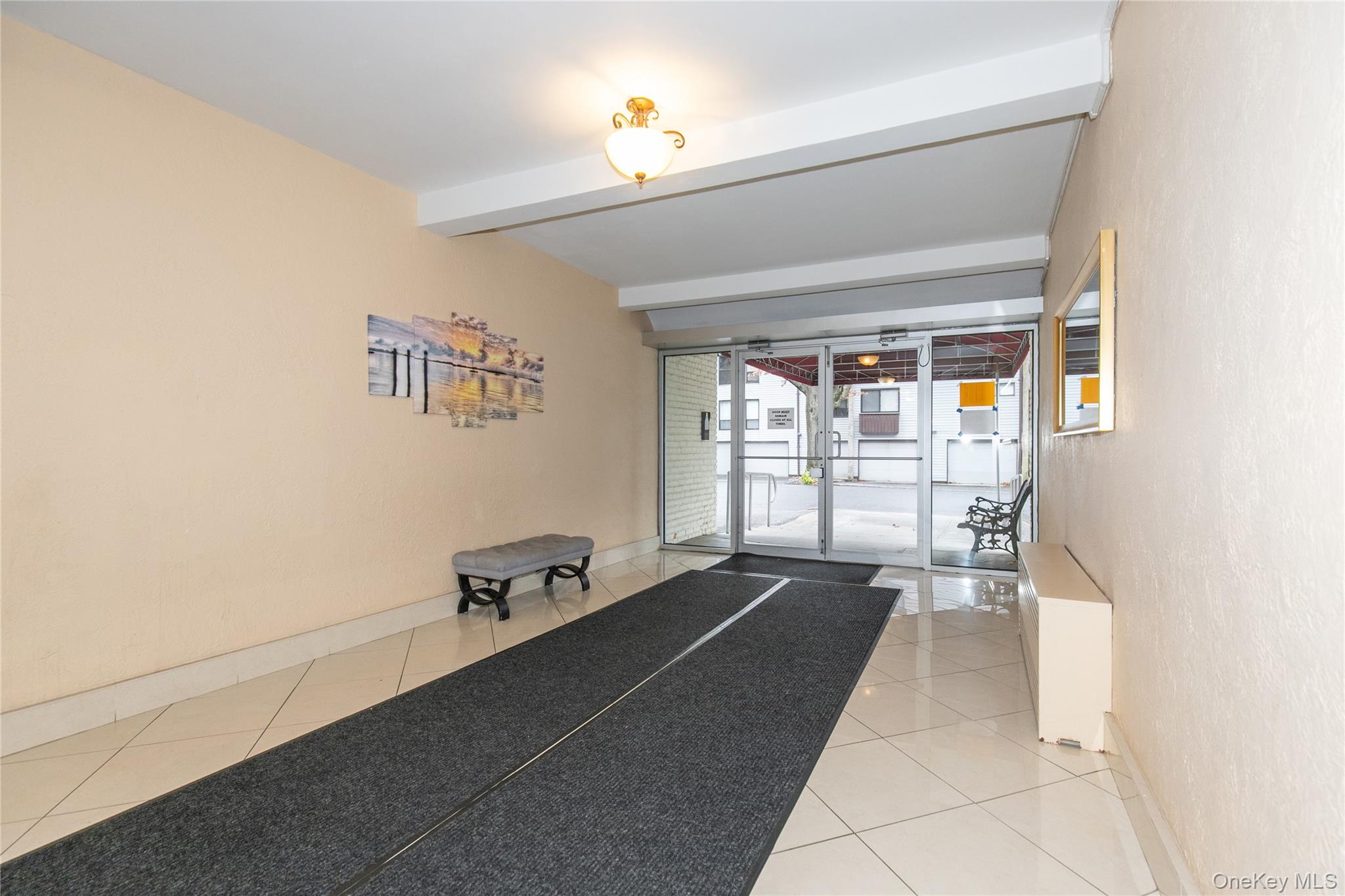 6-8 Wooleys Lane B-34 Great Neck Great Neck, NY 11023