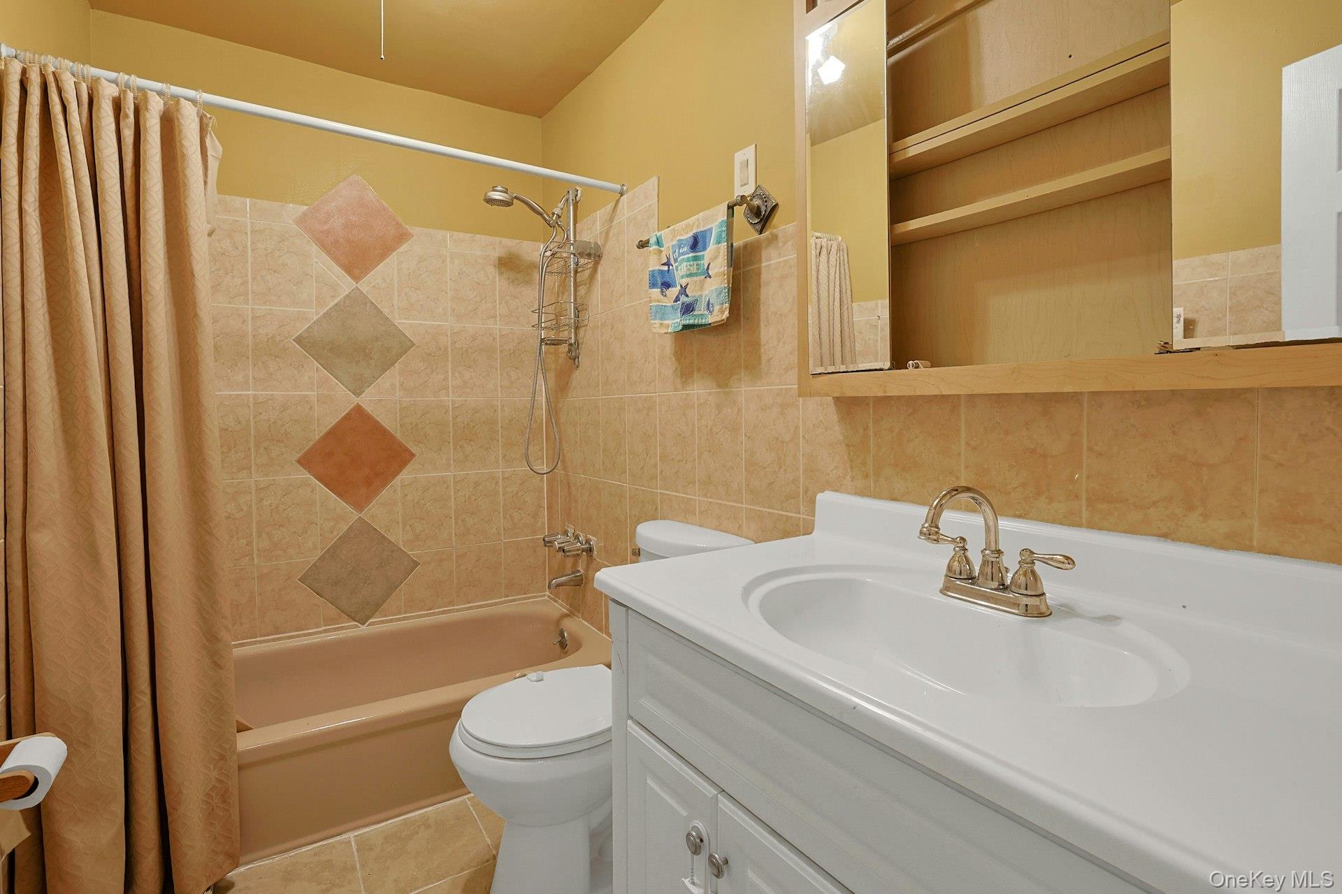 205 Sneden Place W 205 Out of NYC Spring Valley, NY 10977